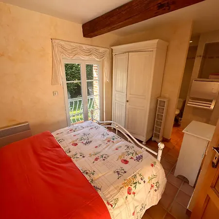 Aux Jardins Fleuris Apartment Honfleur Exterior photo
